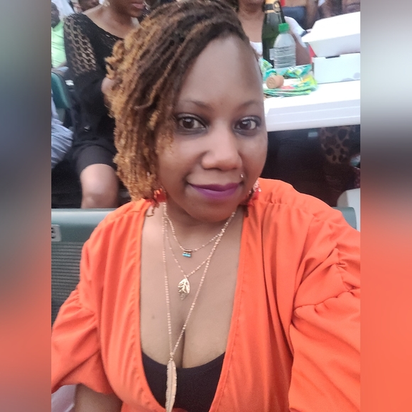 Meet your Posher, Yokie. GREETINGS LOVES!!! THANKS FOR VISITING MY CLOSET!!! - Picture 3 of 3